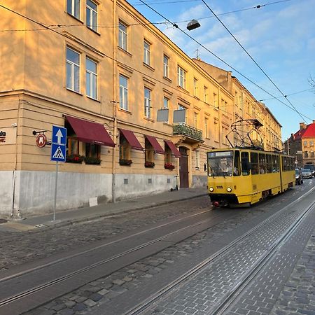 Apartment Vip Virmenska Street リヴィウ エクステリア 写真