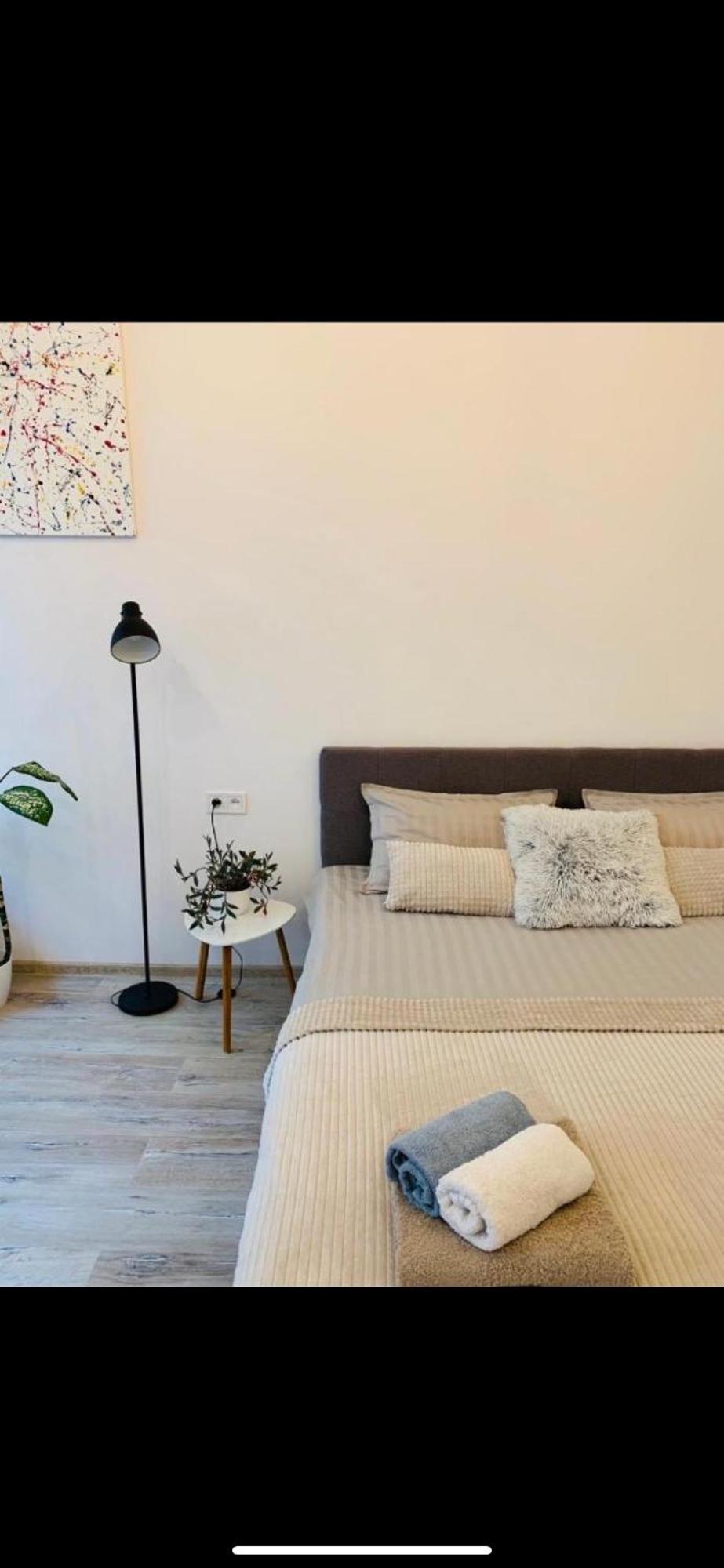 Apartment Vip Virmenska Street リヴィウ エクステリア 写真