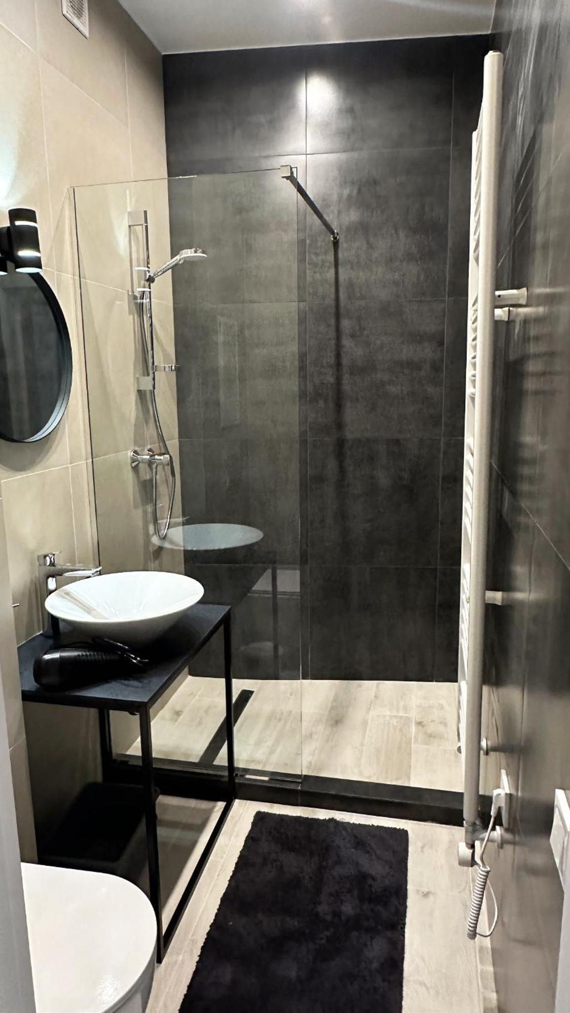 Apartment Vip Virmenska Street リヴィウ エクステリア 写真