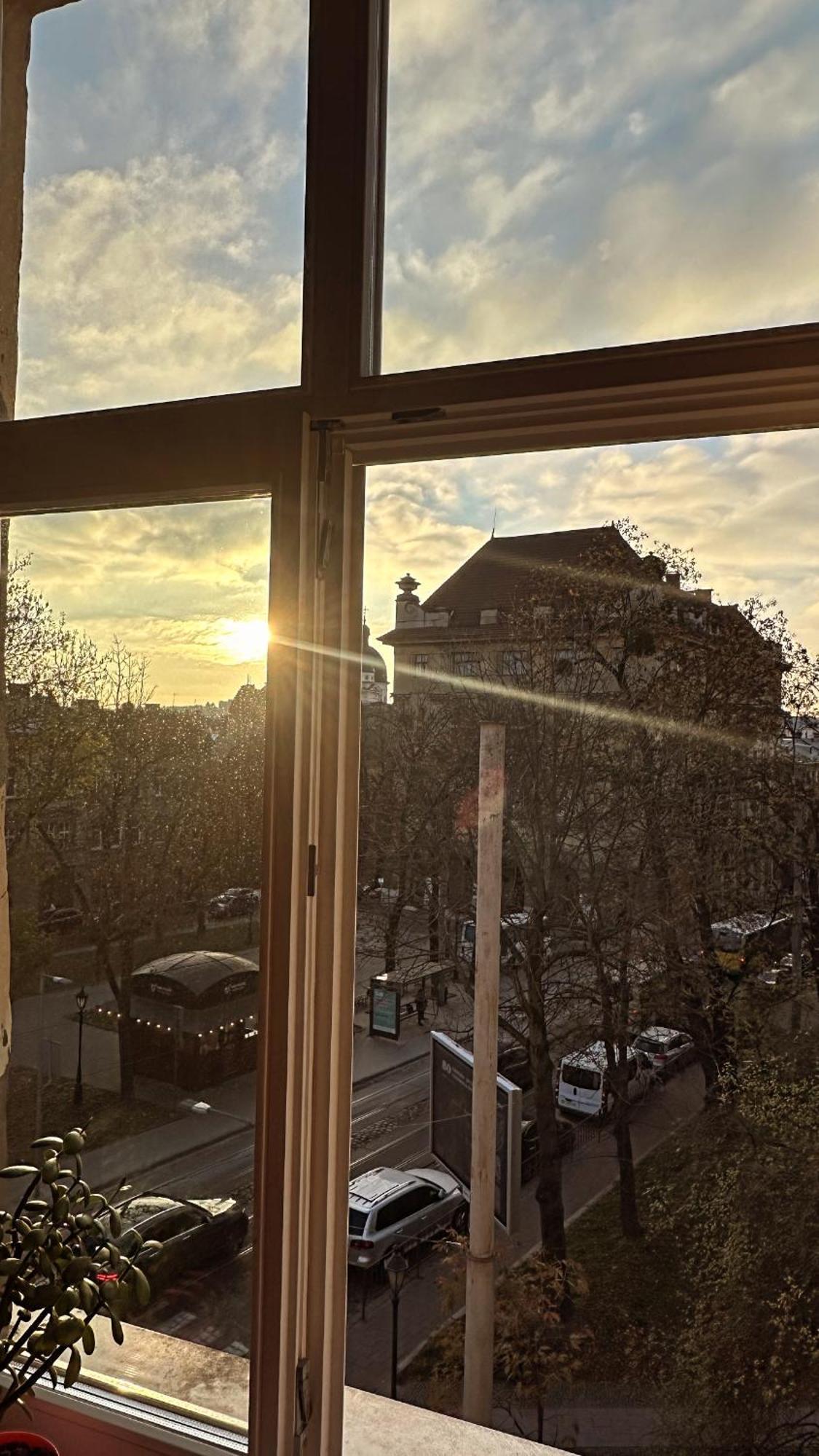 Apartment Vip Virmenska Street リヴィウ エクステリア 写真